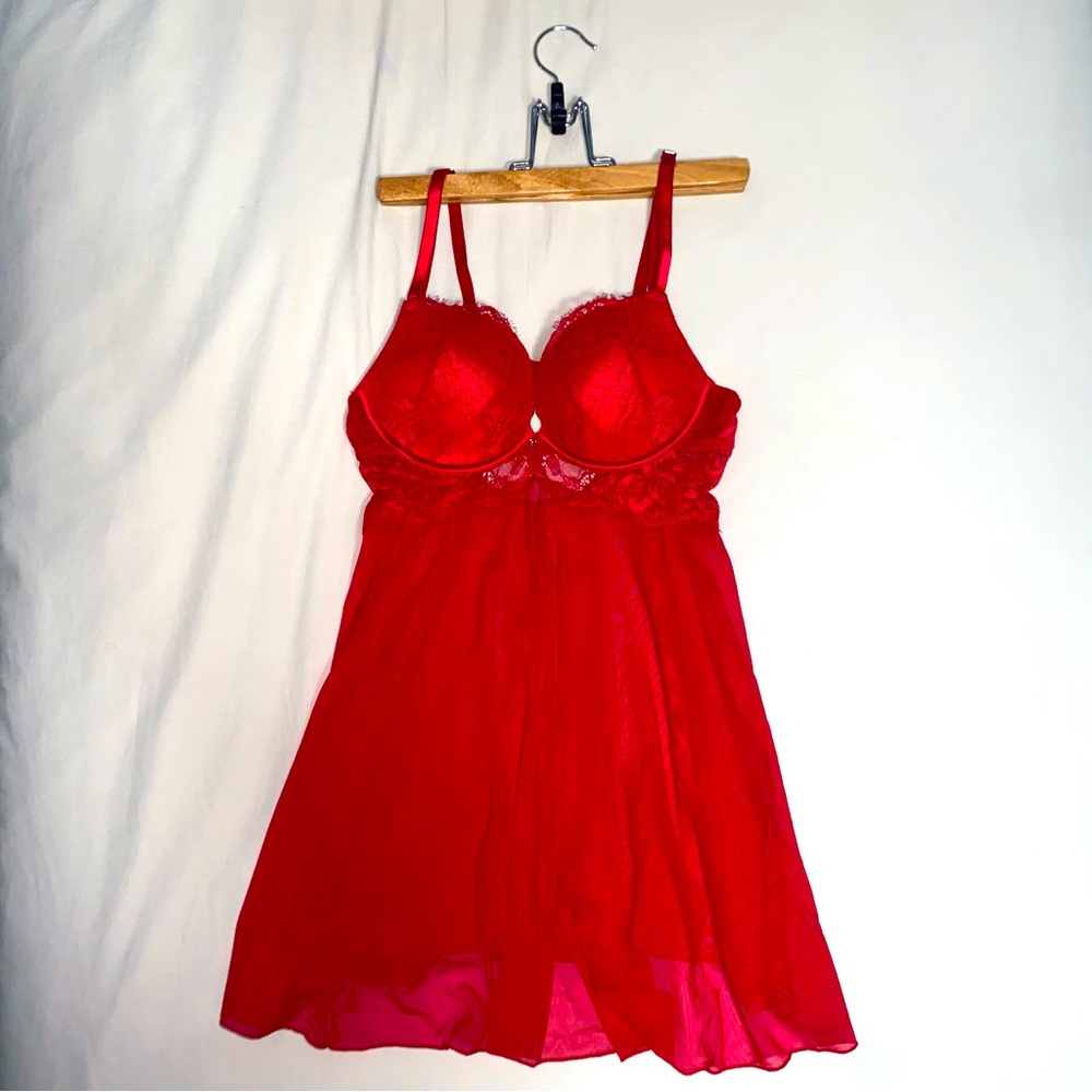 sleepwear/lingerie🌹see through on the bottom. Bought from Bras N Things for $60